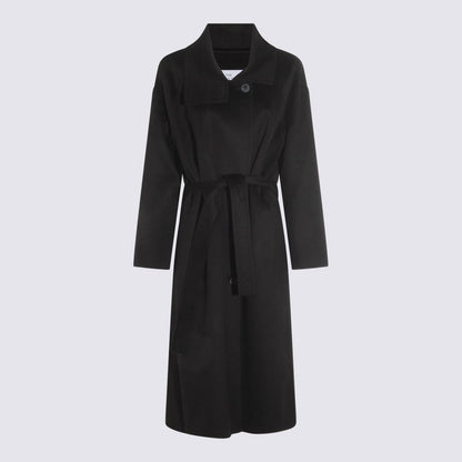 Der dunkelgraue Wollmantel von Dynamis Studio