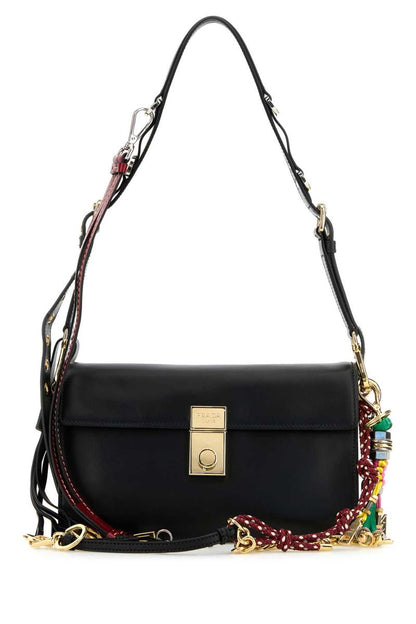 Prada-Handtaschen.