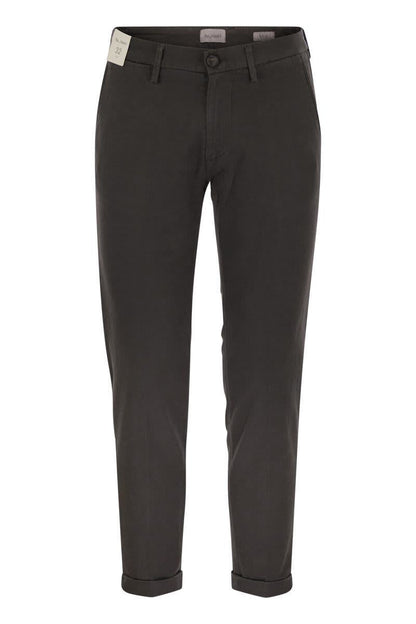 Re-Hash Mucha – Chino aus Stretch-Baumwolle und Lyocell