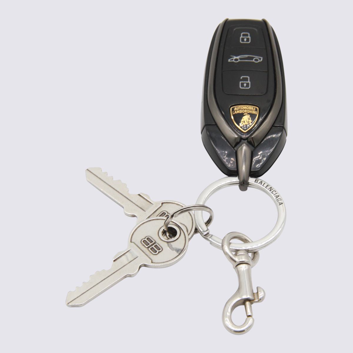 Balenciaga – Schlüsselanhänger „Lamborghini“ aus silbernem Metall