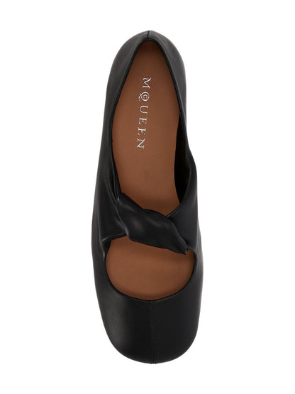 Alexander McQueen Ballerinas mit verdrehtem Detail